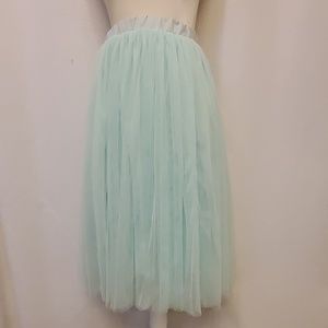 Mint tulle skirt, size medium. EUC